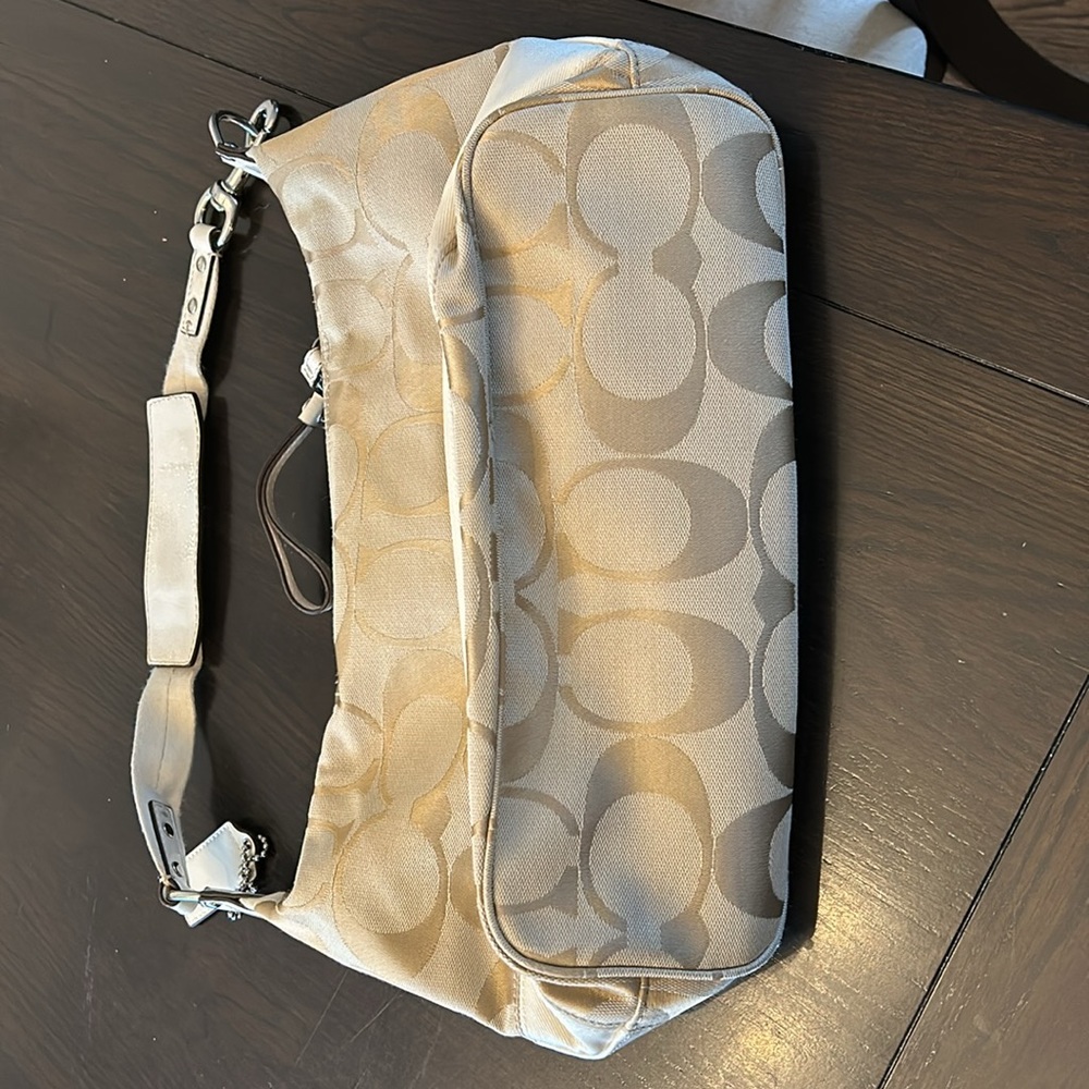 Tan and white coach bag - Picture 3 of 4